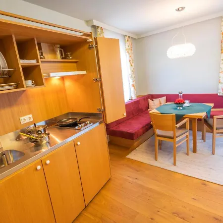 Schmiede Bed & Breakfast *